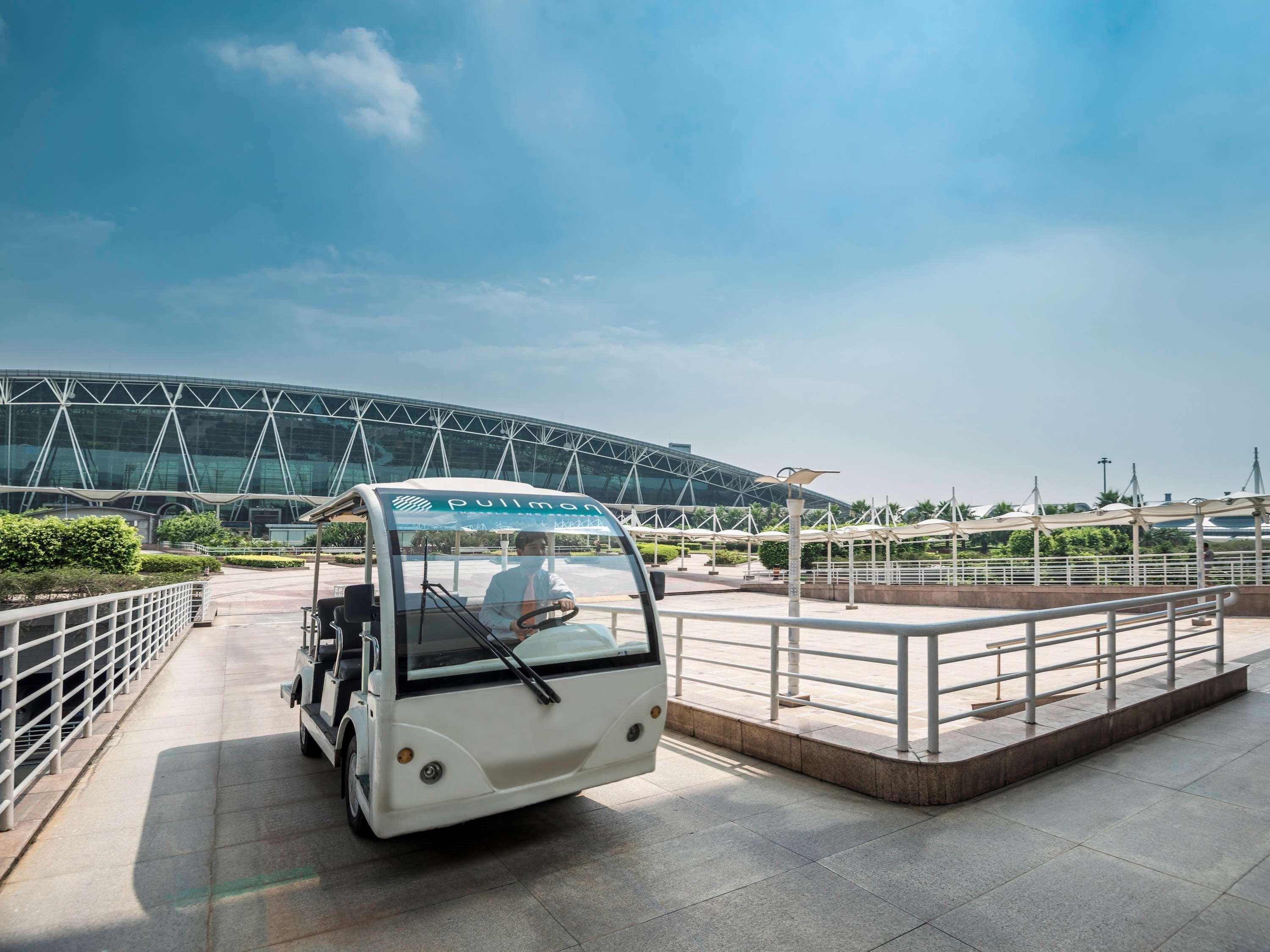 Pullman Guangzhou Baiyun Airport - Canton Fair Free Shuttle Bus & Official Registration Agency Exterior photo